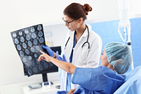 What Is a Neurologist and What Do They Do?