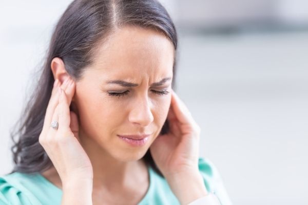 What Causes Tinnitus & Helpful Tips To Reduce It